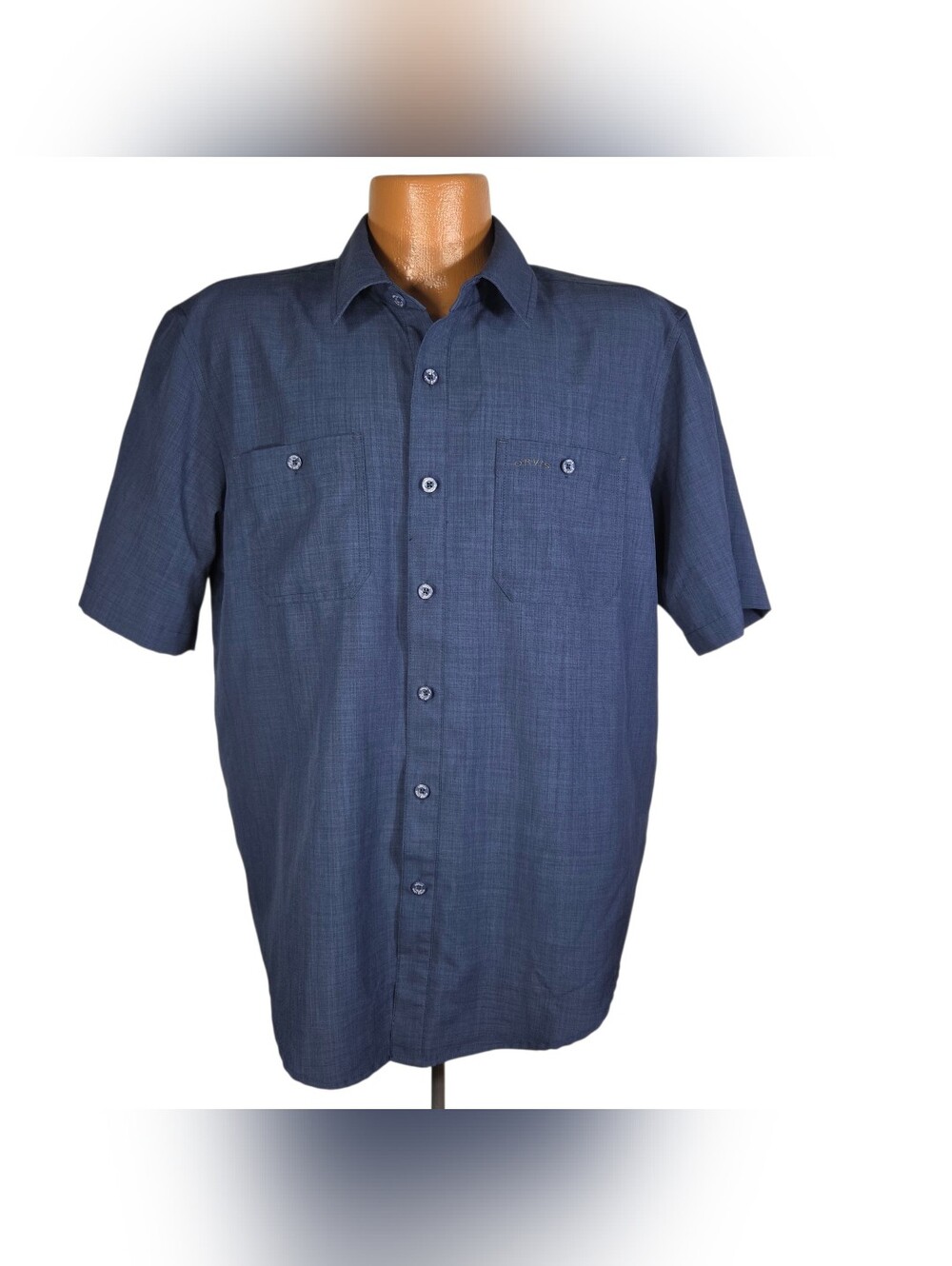 Orvis Short-Sleeve Button-Down Shirt in Navy Blue. Size L/G